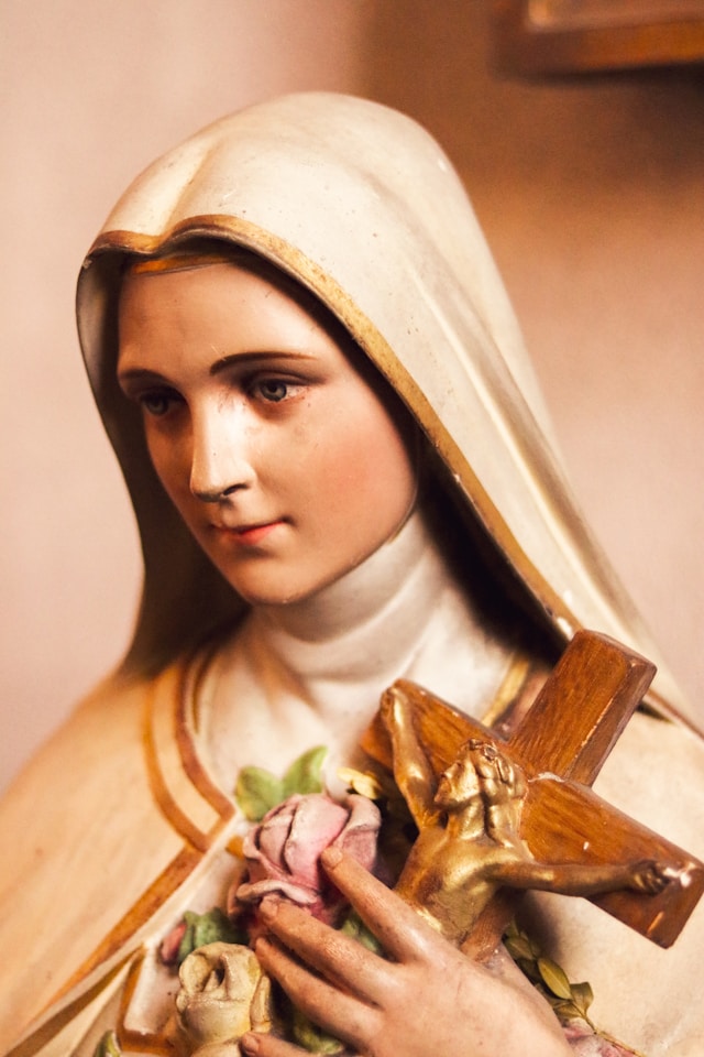 Santa Teresita De Jesús Es Ejemplo De Oración y Amor